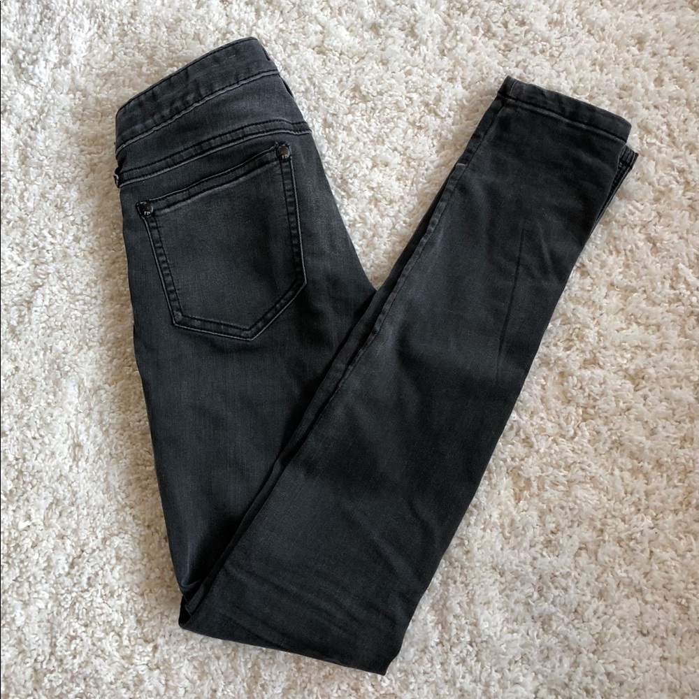 Free People washed gray skinny jeans - size 27